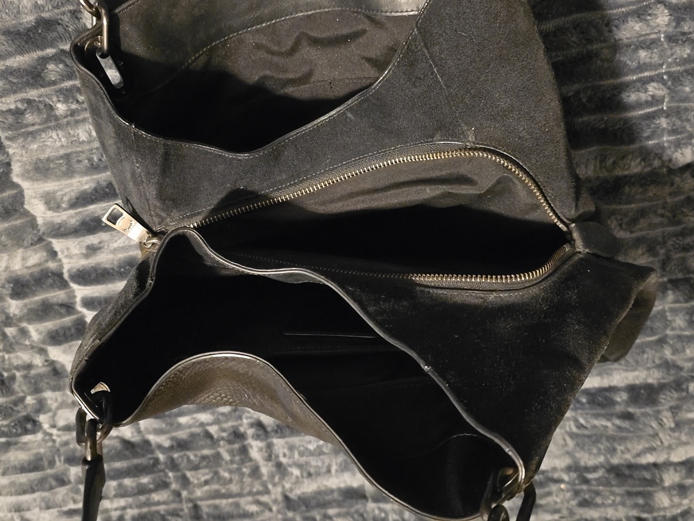 Coach Blake. Black Textured Leather Hobo Bag. GUC. - Picture 6 of 11